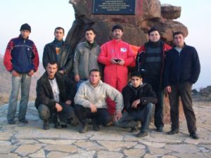 Заместитель директора Института археологии и этнографии НАНА, доктор философских наук Наджаф Мусеибли, доктор философии Дмитрий Криченко и доктор философских наук Анар Агаларзаде были защищены для исследований.