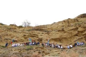 Марш и экскурсии «Познакомим с Кешикчидагом», организованные Государственным историко-культурным заповедником «Кешикчидаг», продолжаются по случаю дня «Международных памятников и исторических мест». 