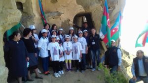 «Познакомим с Кешикчидагом». Руководство Государственного историко-культурного заповедника «Кешикчидаг» в связи с «Международным Днем Памятников и Исторических Мест» 18 апреля, ежегодно организовывает экскурсии и походы в рамках проекта «Познакомим с Кешикчидагом», превратившиеся уже в традицию.