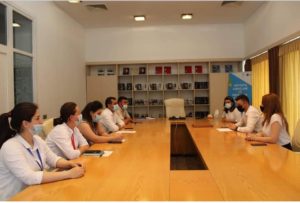 Центра Гейдара Алиева между Агстафинским офисом Центра Развития и Карьеры Молодёжи.