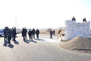 Успешно продолжается строительство информационного щита в начале асфальтированной дороги к пещерному комплексу Кешикчидаг. Господин Сеймур Оруджев, Глава Исполнительной Власти Агстафинского района, ознакомился со строительными работами в районе и дал свои рекомендации. Успешно продолжается строительство информационного щита в начале асфальтированной дороги к пещерному комплексу Кешикчидаг. Господин Сеймур Оруджев, Глава Исполнительной Власти Агстафинского района, ознакомился со строительными работами в районе и дал свои рекомендации.