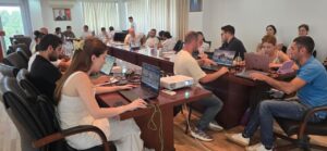08 avqust 2026-cı il tarixində Ağstafa rayon Heydər Əliyev Mərkəzində Azərbaycan Respublikası Mədəniyyət Nazirliyi yanında Mədəni İrsin Qorunması, İnkişafı və Bərpası üzrə Dövlət Xidmətinin idarəetməsinə verilmiş “Keşikçidağ” Dövlət Tarix-Mədəniyyət Qoruğu və AMEA Arxeologiya və Antropologiya İnstitutunun birgə təşkilatçılığı ilə “Rəqəmsal memarlıq təsvirləri və sənədləşdirmə üsulları” mövzusunda keçirilən nəzəri və praktiki təlimlərin yekununa həsr olunmuş iclas keçirilib. 08 avqust 2026-cı il tarixində Ağstafa rayon Heydər Əliyev Mərkəzində Azərbaycan Respublikası Mədəniyyət Nazirliyi yanında Mədəni İrsin Qorunması, İnkişafı və Bərpası üzrə Dövlət Xidmətinin idarəetməsinə verilmiş “Keşikçidağ” Dövlət Tarix-Mədəniyyət Qoruğu və AMEA Arxeologiya və Antropologiya İnstitutunun birgə təşkilatçılığı ilə “Rəqəmsal memarlıq təsvirləri və sənədləşdirmə üsulları” mövzusunda keçirilən nəzəri və praktiki təlimlərin yekununa həsr olunmuş iclas keçirilib.