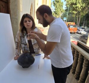 Mədəniyyət Nazirliyi yanında Mədəni İrsin Qorunması, İnkişafı və Bərpası üzrə Dövlət Xidmətinin idarəetməsinə verilmiş “Keşikçidağ” Dövlət tarix-mədəniyyət qoruğunun ərazisində AMEA Arxeologiya və Antropologiya İnstitutunun tərəfdaşlığı ilə həyata keçirilən “Keşikçidağda elmi-arxeoloji qazıntılar və Yay Məktəbi – 6” layihəsi çərçivəsində dəyirmi masa təşkil olunub. Mədəniyyət Nazirliyi yanında Mədəni İrsin Qorunması, İnkişafı və Bərpası üzrə Dövlət Xidmətinin idarəetməsinə verilmiş “Keşikçidağ” Dövlət tarix-mədəniyyət qoruğunun ərazisində AMEA Arxeologiya və Antropologiya İnstitutunun tərəfdaşlığı ilə həyata keçirilən “Keşikçidağda elmi-arxeoloji qazıntılar və Yay Məktəbi – 6” layihəsi çərçivəsində dəyirmi masa təşkil olunub.
